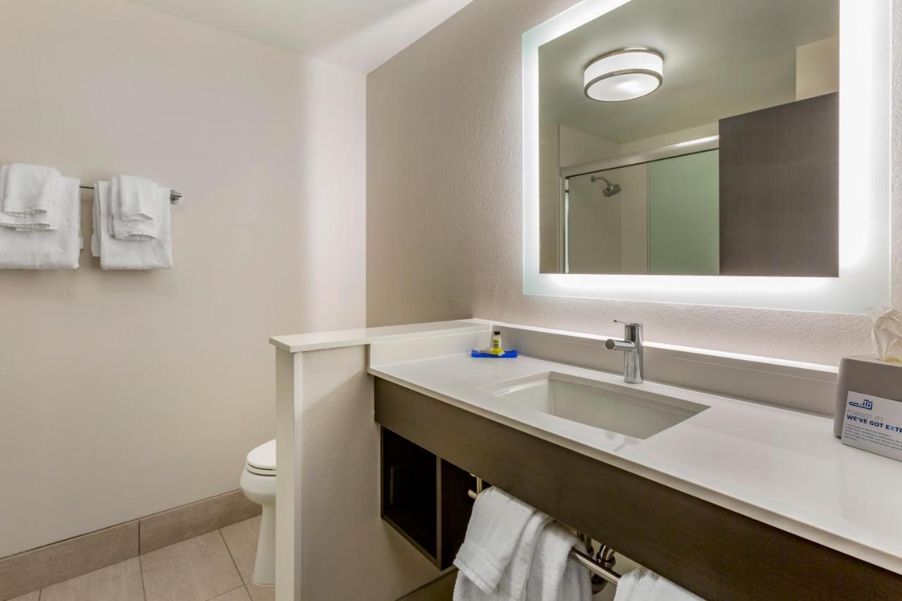 Holiday Inn Express & Suites - Phoenix Dwtn - State Capitol By Ihg Dış mekan fotoğraf