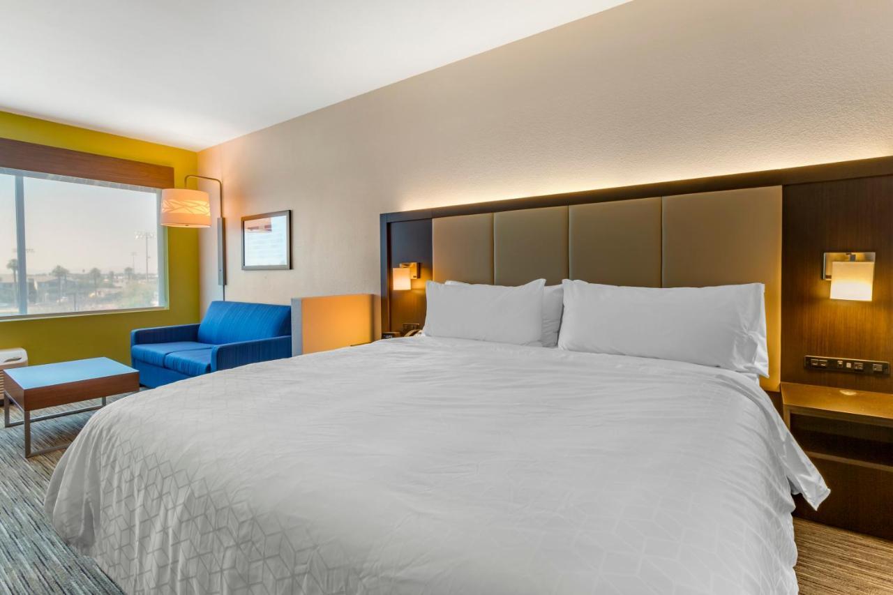 Holiday Inn Express & Suites - Phoenix Dwtn - State Capitol By Ihg Dış mekan fotoğraf